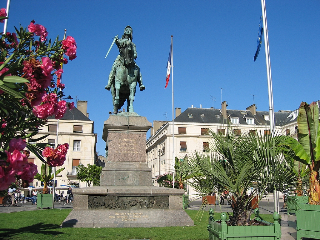 Statue Jeanne d'Arc 2.jpg